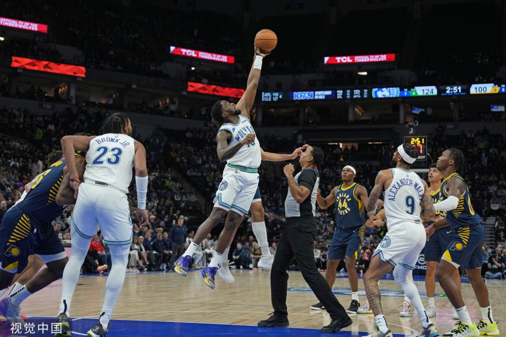 致球队中场 致球队中场